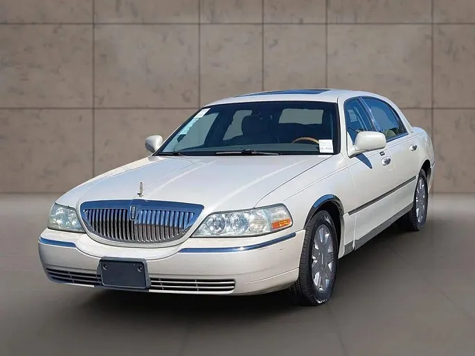 2004 Lincoln Town Car