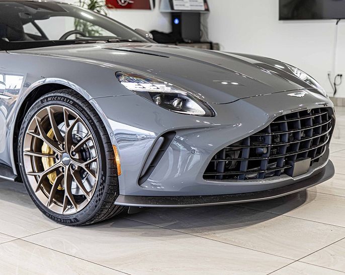 2025 Aston Martin V8 Vantage