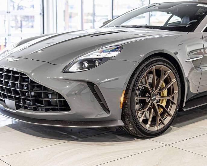 2025 Aston Martin V8 Vantage