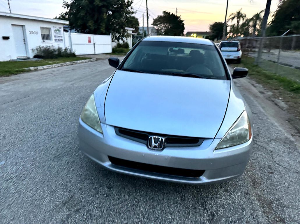 2005 Honda Accord DX image 3