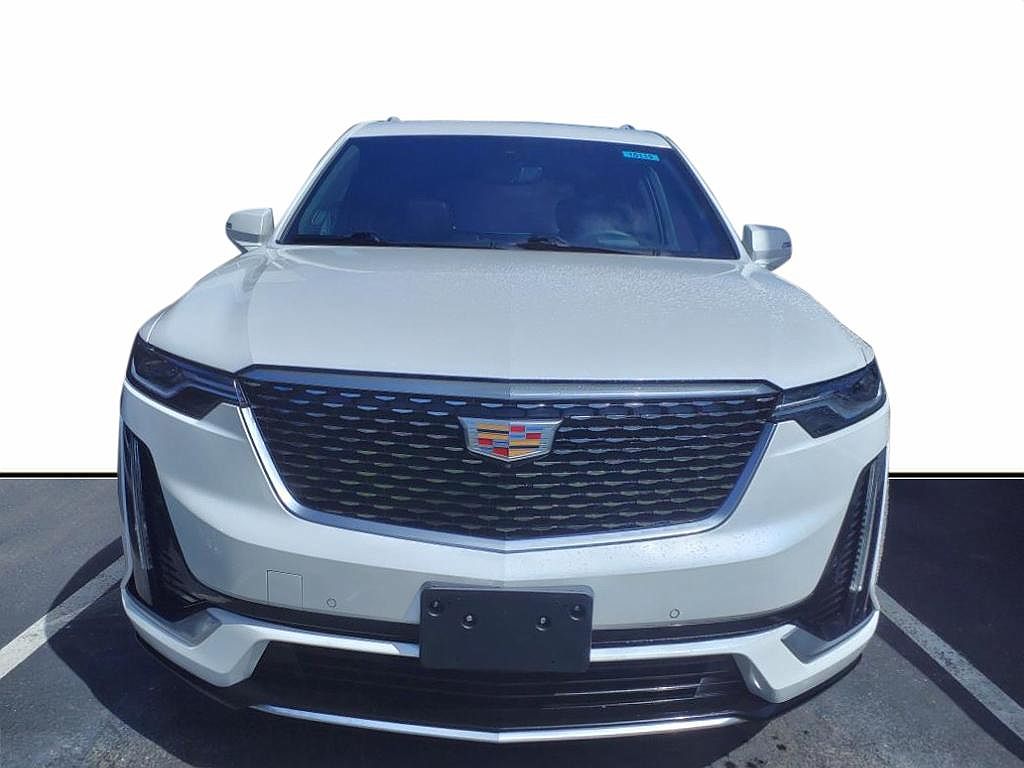 2021 Cadillac XT6 Premium Luxury image 1