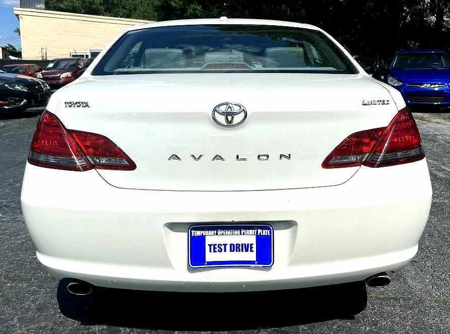 2009 Toyota Avalon XL image 5