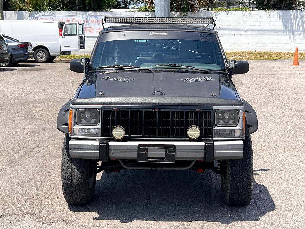1995 Jeep Cherokee Country image 1