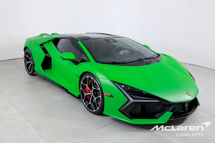2024 Lamborghini Revuelto