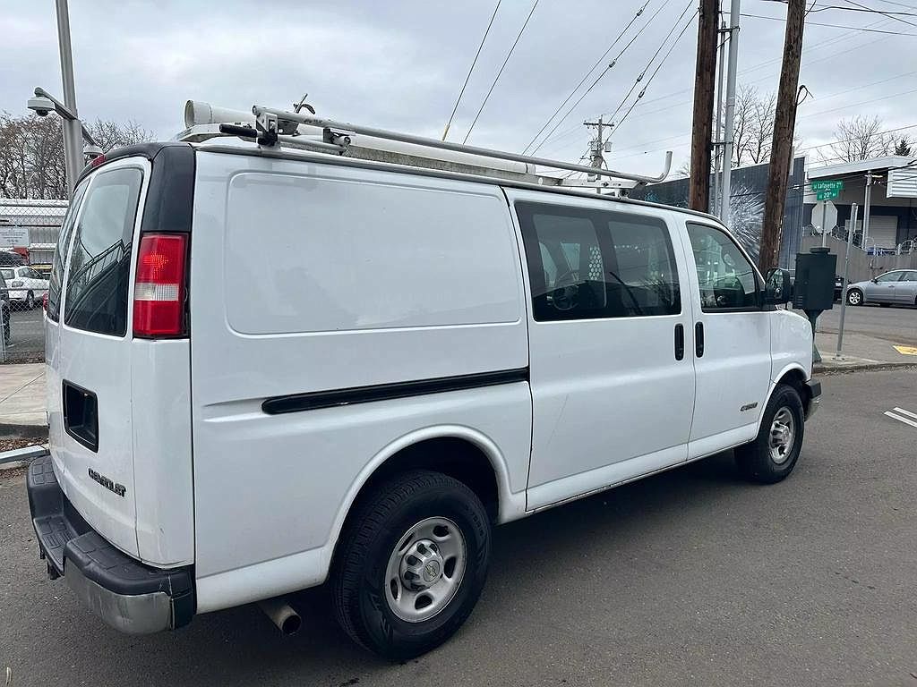 2006 Chevrolet Express 2500 image 5