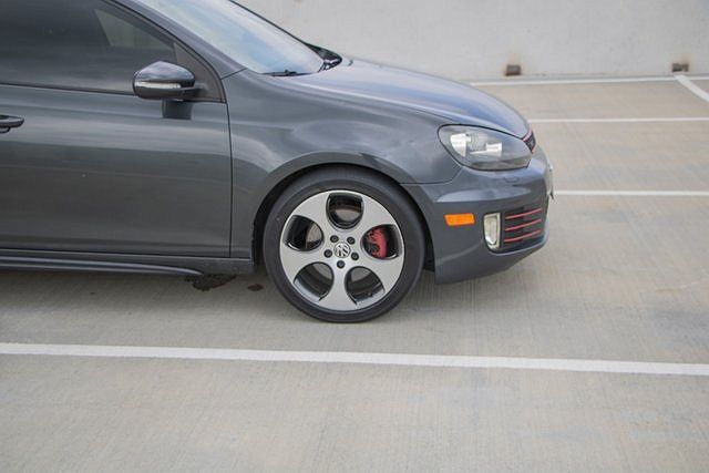 2011 Volkswagen GTI null image 3