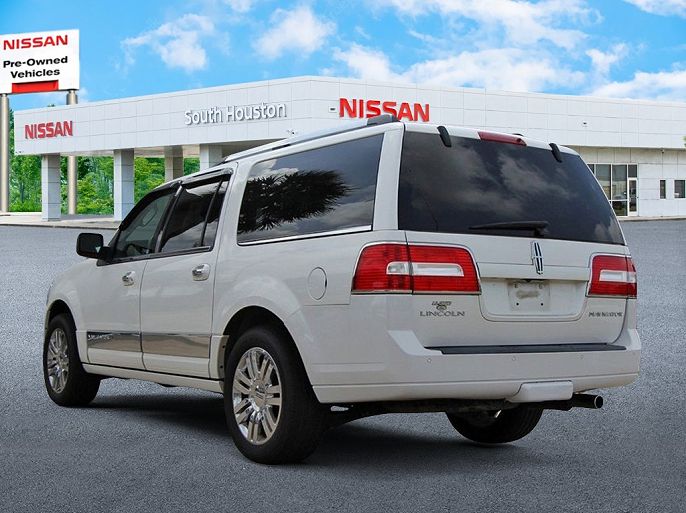 2010 Lincoln Navigator L
