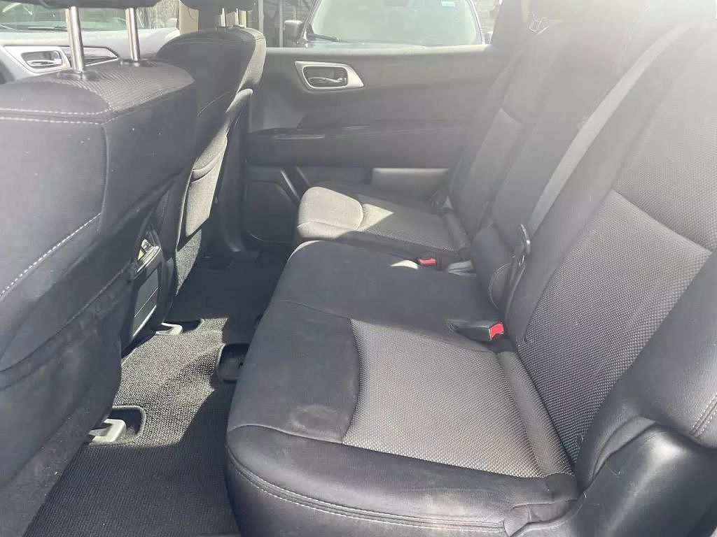 2017 Nissan Pathfinder
