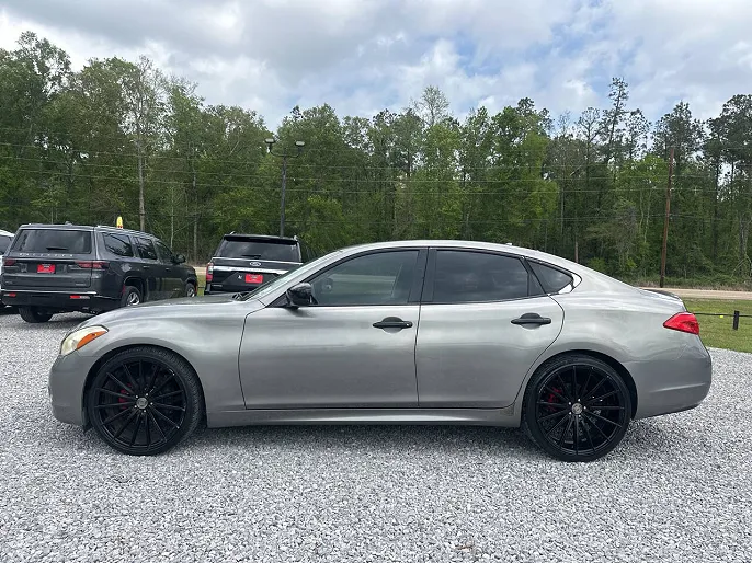 2012 Infiniti M56