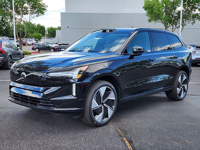 2025 Volvo EX90