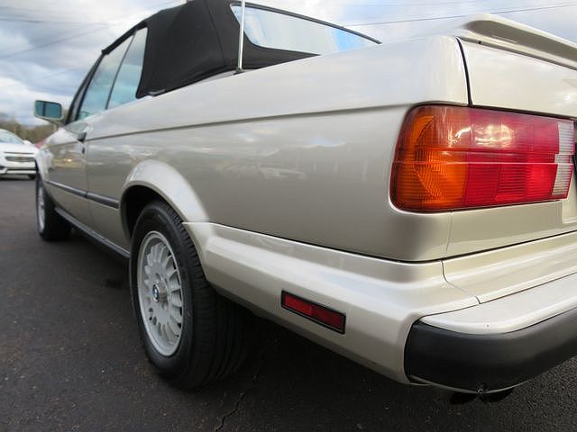 1988 BMW 3 Series 325ic image 13