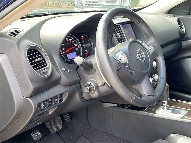 2014 Nissan Maxima SV image 1