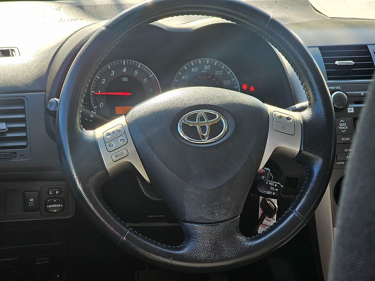 2010 Toyota Corolla XRS image 8