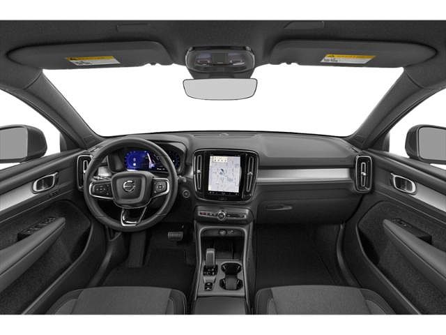 2025 Volvo XC40