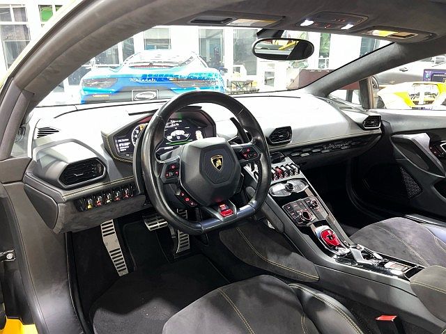 2016 Lamborghini Huracan LP610 image 6