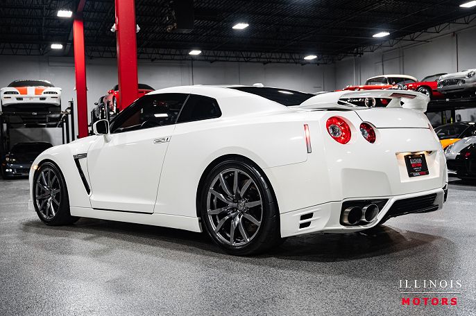 2014 Nissan GT-R