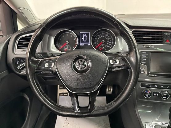 2017 Volkswagen Golf Alltrack SE photo 8