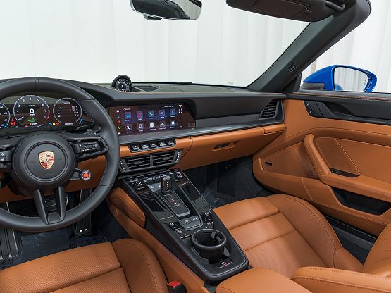 2026 Porsche 911 Targa 4 GTS photo 11