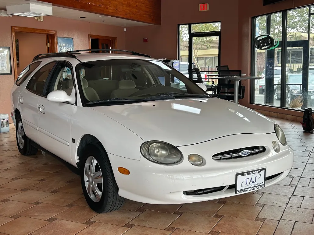 1999 Ford Taurus SE image 1