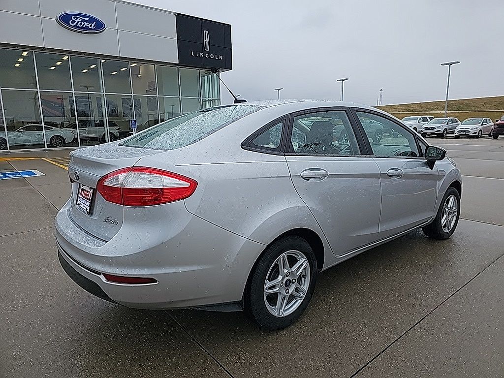 2019 Ford Fiesta SE image 2