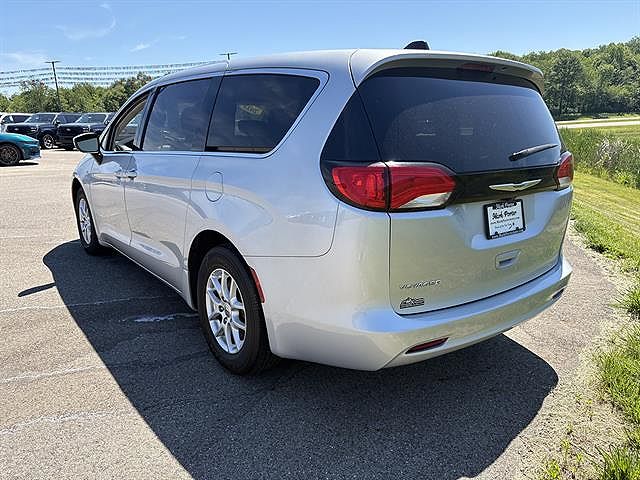 2023 Chrysler Voyager