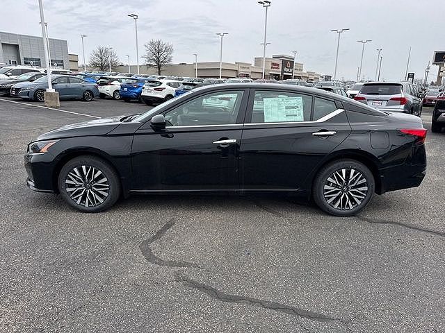 2025 Nissan Altima