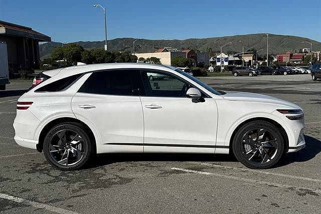 2025 Genesis GV70