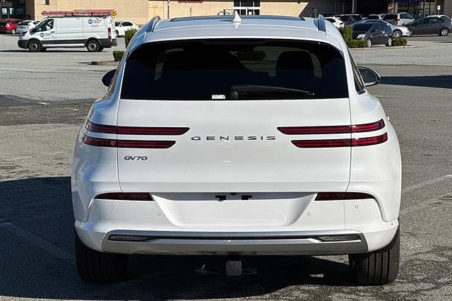 2025 Genesis GV70
