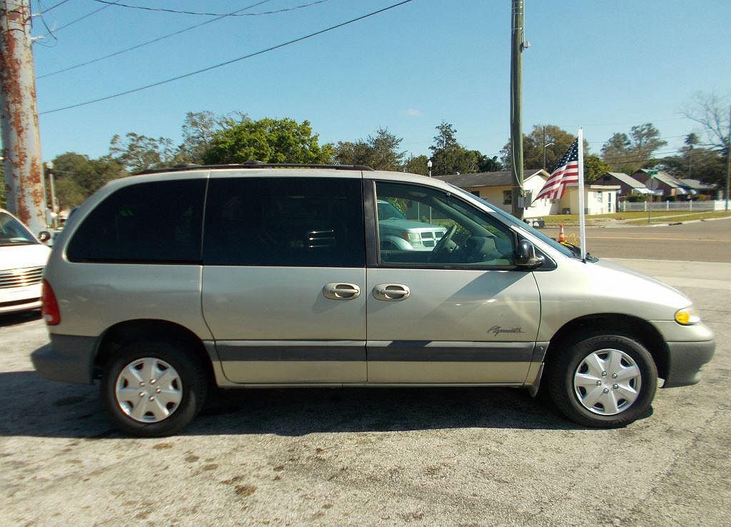 1999 Plymouth Voyager SE image 1