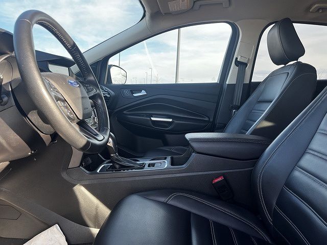 2019 Ford Escape SEL image 4