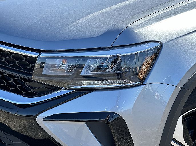 2024 Volkswagen Taos