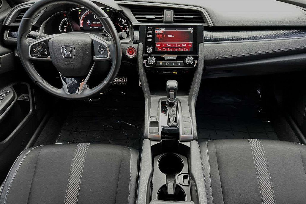 2021 Honda Civic Sport image 2