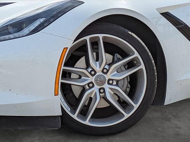 2019 Chevrolet Corvette null image 15