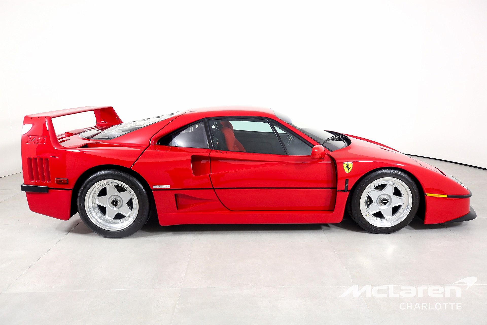1991 Ferrari F40 null image 8