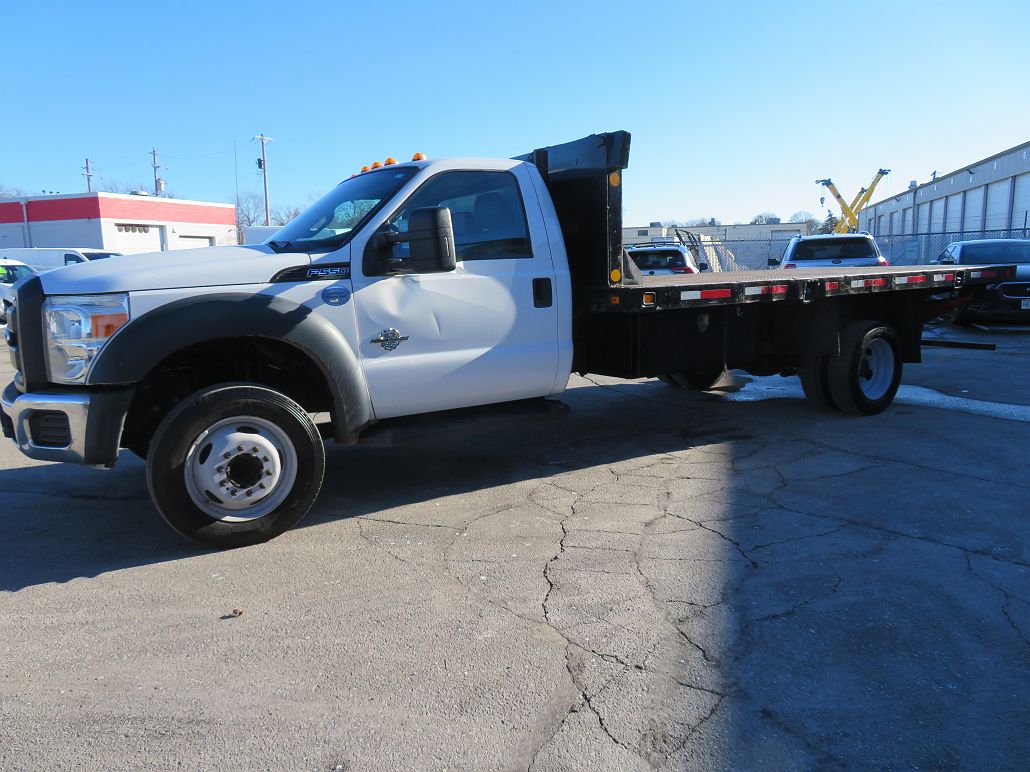 2014 Ford F-550 XL image 4
