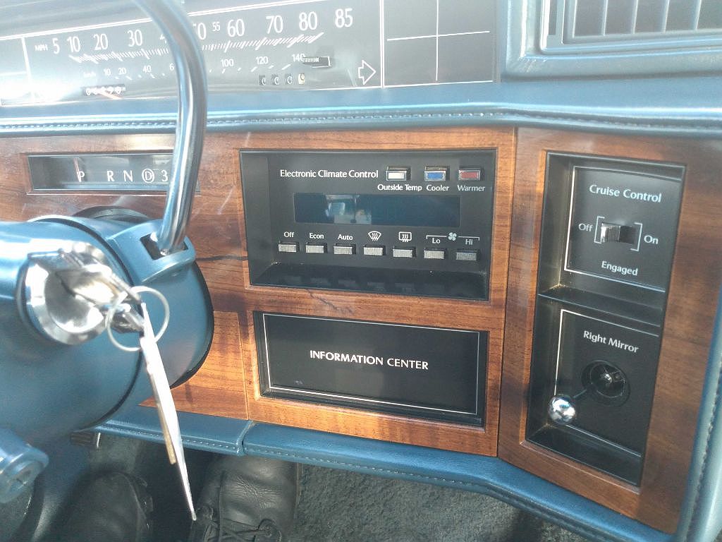 1988 Cadillac DeVille null image 19