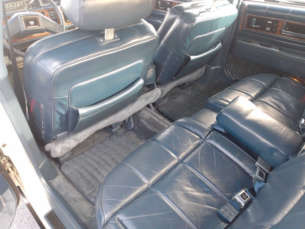 1988 Cadillac DeVille null image 22