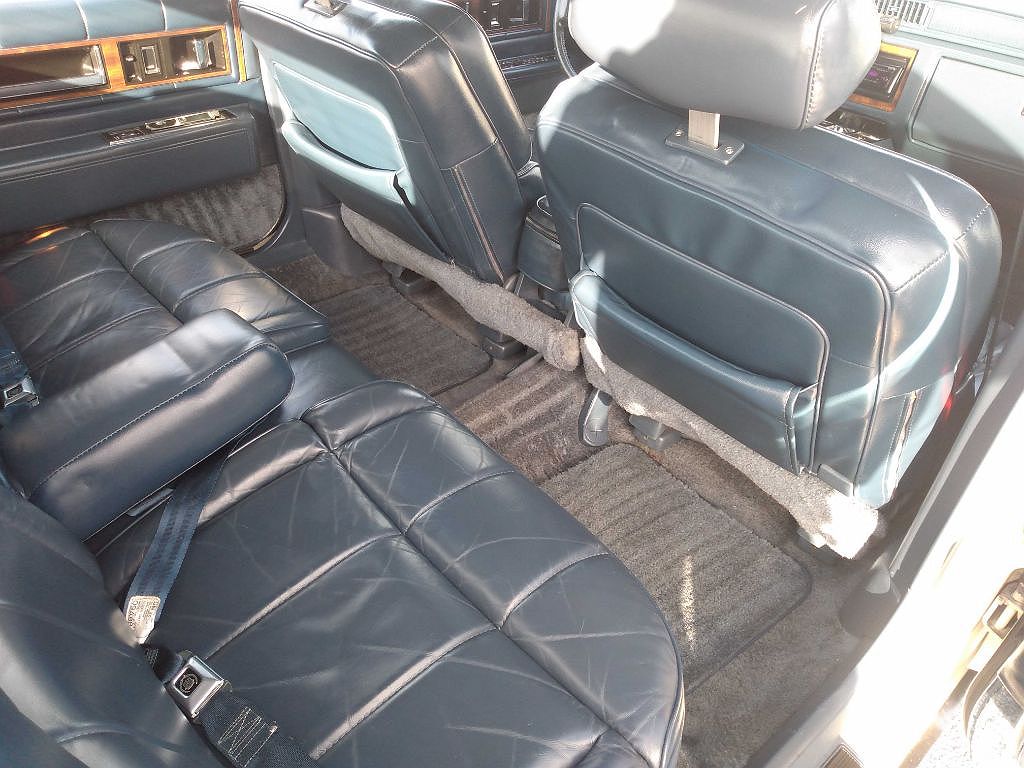 1988 Cadillac DeVille null image 29