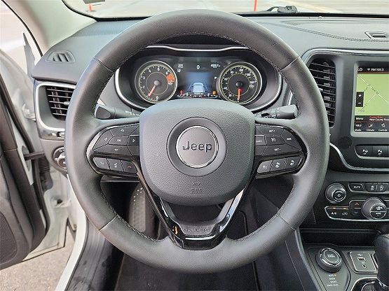 2023 Jeep Cherokee Altitude Lux photo 9