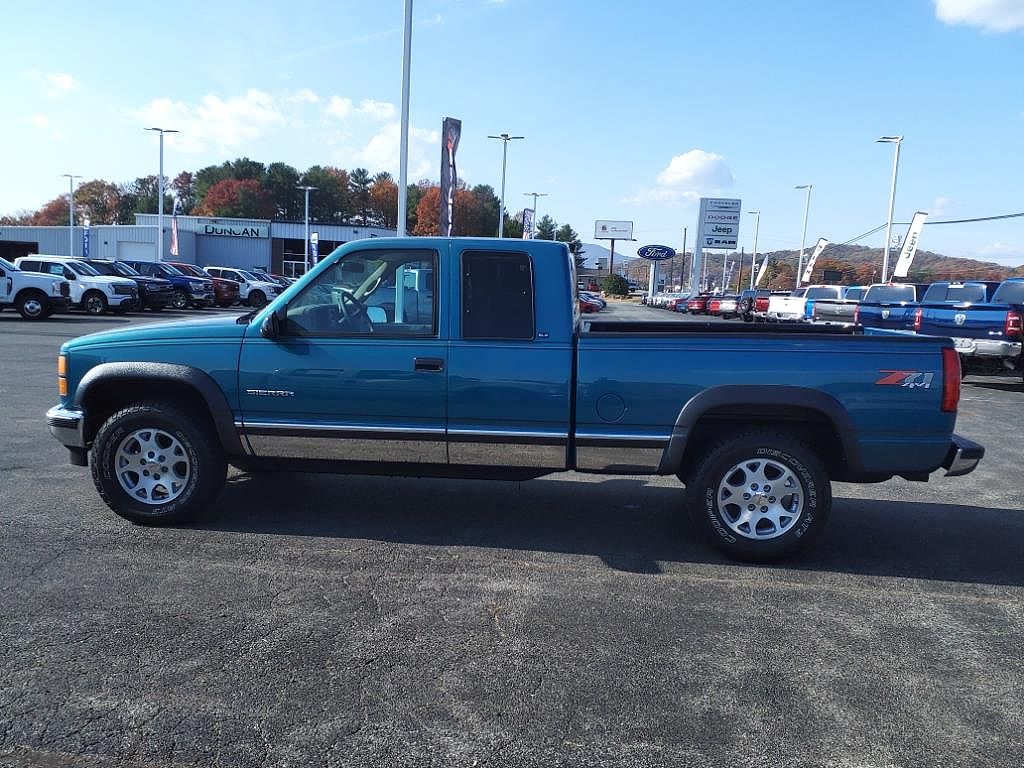 1997 GMC Sierra 1500 SL image 1