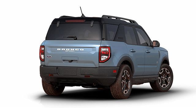 2024 Ford Bronco Sport Outer Banks image 2