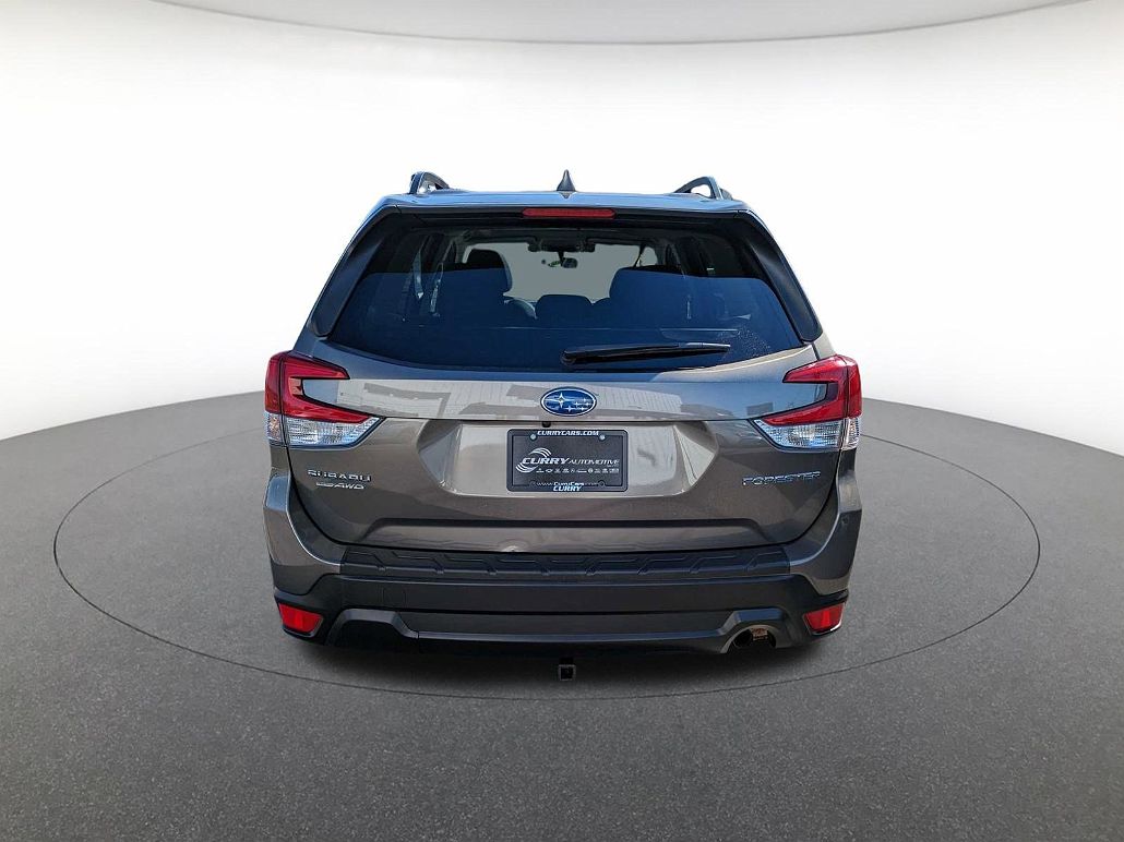 2020 Subaru Forester Premium image 3