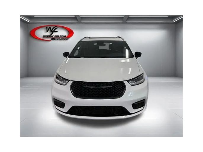 2026 Chrysler Pacifica