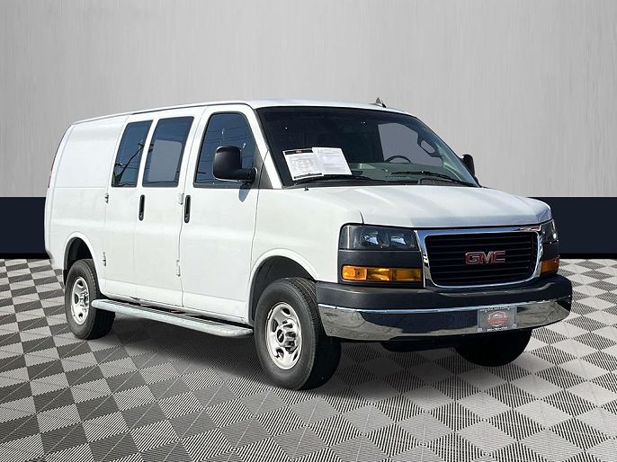 2023 GMC Savana