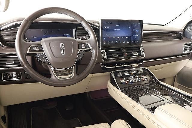 2024 Lincoln Navigator