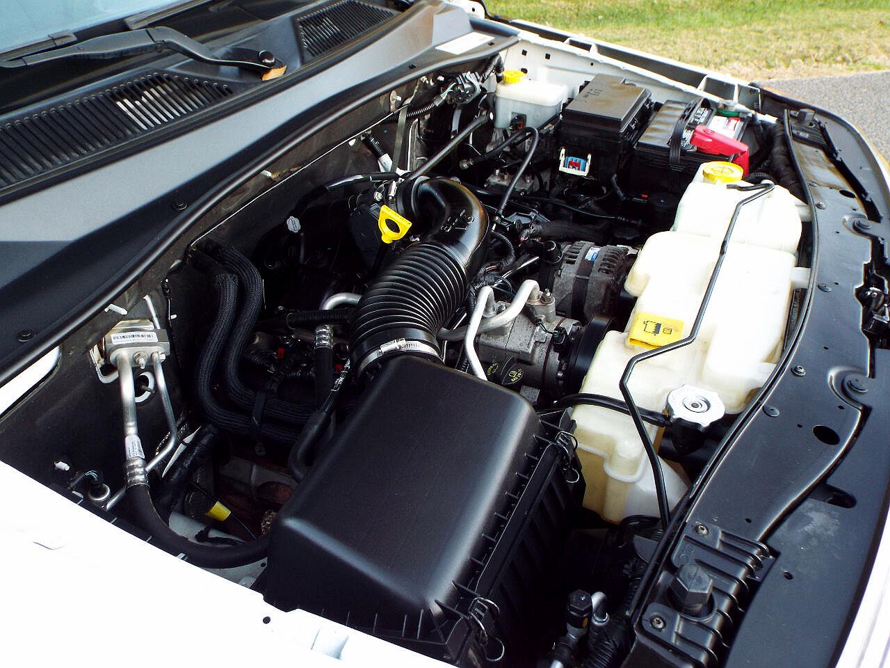 2011 Dodge Nitro SE image 26