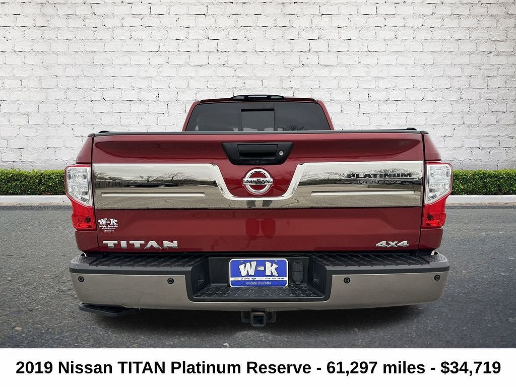 2019 Nissan Titan Platinum Reserve image 3