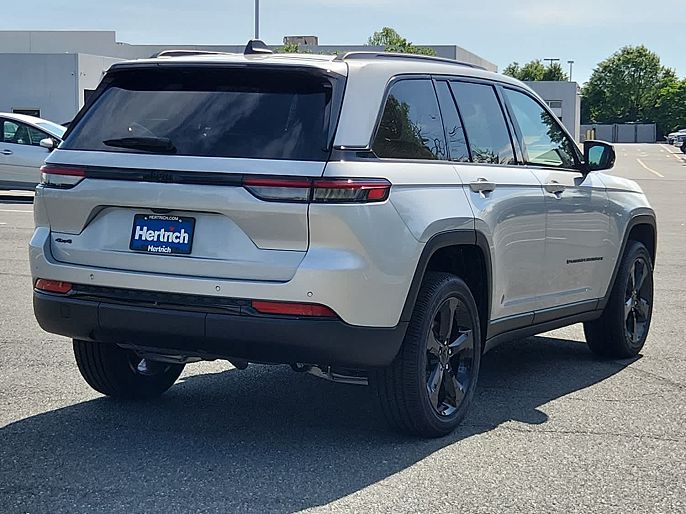 2025 Jeep Grand Cherokee