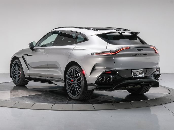 2025 Aston Martin DBX