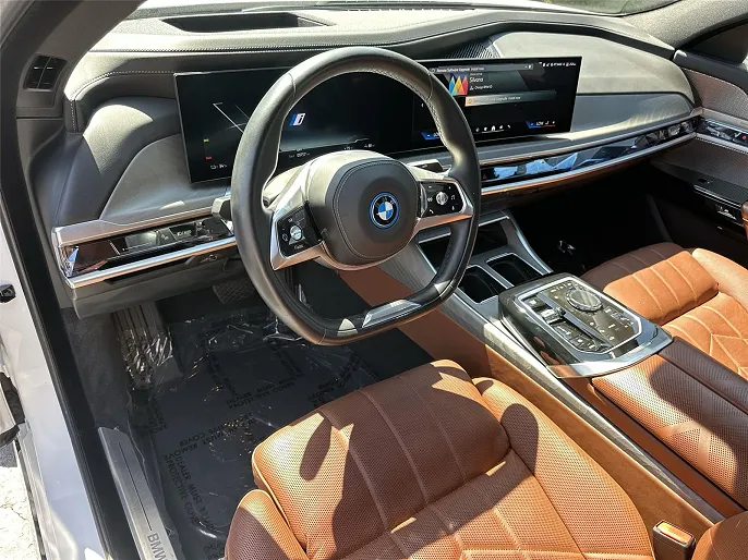 2025 BMW i7